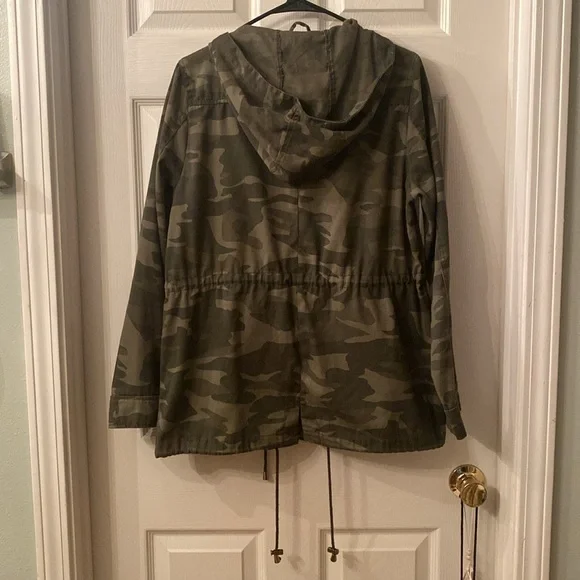 OUTER EDGE Green Camo Utility Jacket - Picture 9 of 15